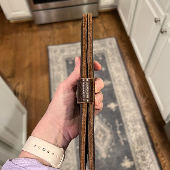 Portland leather women’s bifold wallet - Picture 6 of 7